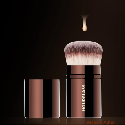 pinceau kabuki rétractable image descriptive bloc 1 maison adna beaute