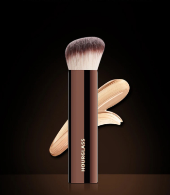 pinceau à fond de teint vanish image descriptive bloc 1 maison adna beauté